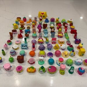Shopkins Colorful Miniature Toy Set